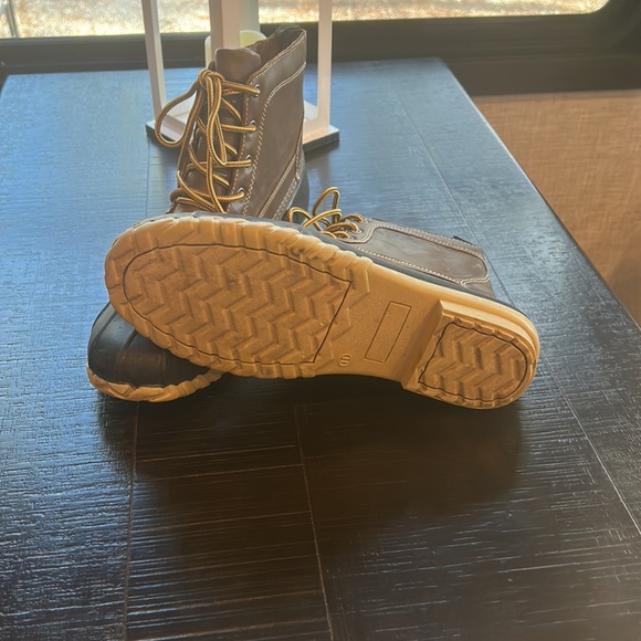 Itasca Waterproof Duck Boots - Picture 4 of 12